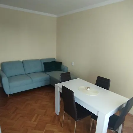 Happy Apartment